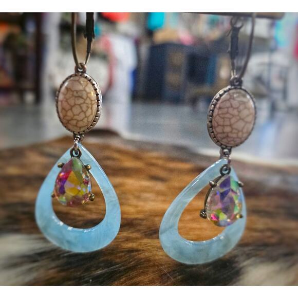 Eye drop dangles - Picture 1 of 2